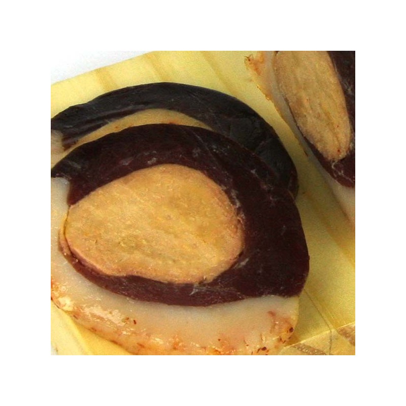 tranche de magret séché au foie gras au piment d'Espelette